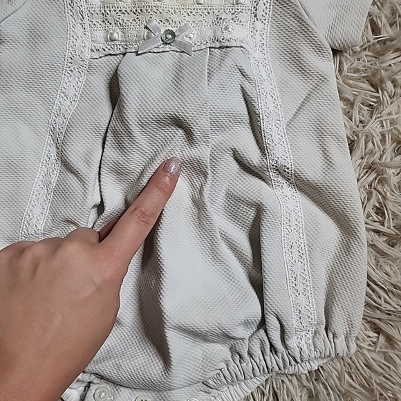 *SOLD* Paz Rodriguez Baby Shortie Formal One Piece Outfit - 1M Crochet Lace Bow - Picture 8 of 12